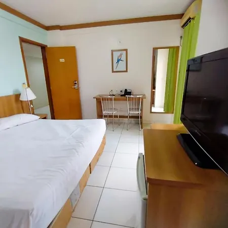 Golden Dolphin Grand Hotel Star Temporada Com Roupa De Cama E Banho Gratuito Caldas Novas Exterior photo