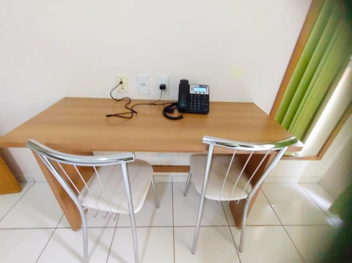Apartamento Golden Dolphin Grand Star Temporada Com Roupa De Cama E Banho Gratuito Caldas Novas